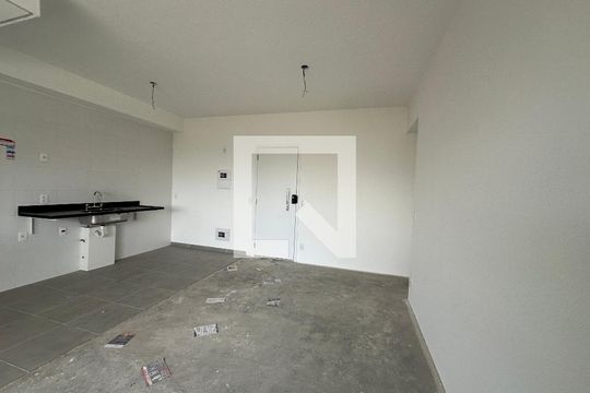 Sala de apartamento à venda com 2 quartos, 70m² em Vila Creti, Barueri