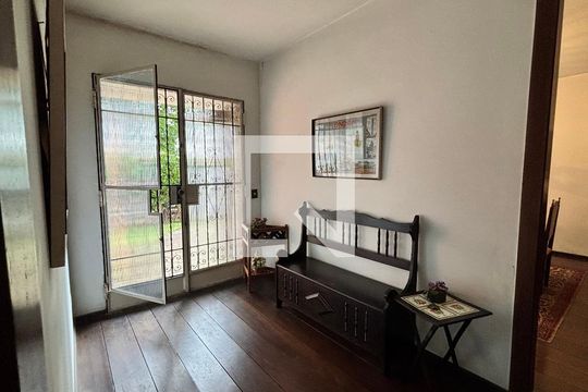 Hall de casa à venda com 3 quartos, 684m² em Vila Mariana, São Paulo