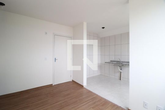 Sala de apartamento para alugar com 2 quartos, 45m² em Chácaras Tubalina E Quartel, Uberlândia