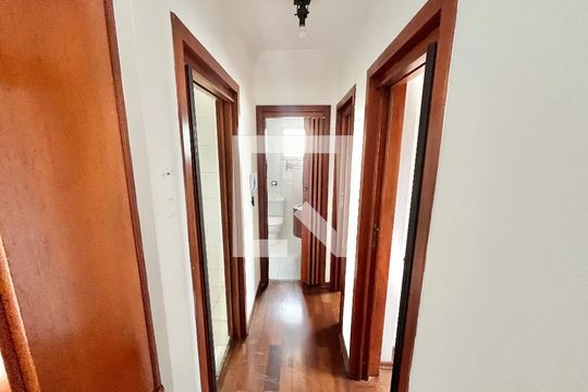 Corredor de apartamento à venda com 2 quartos, 60m² em Lauzane Paulista, São Paulo
