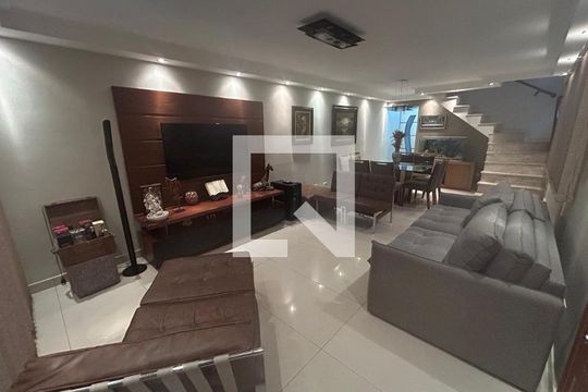 Sala de casa à venda com 3 quartos, 122m² em Vila do Bosque, São Paulo