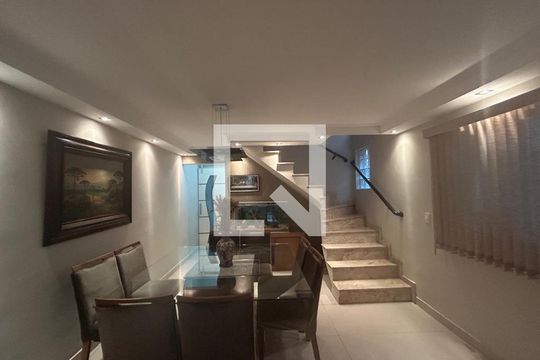 Sala de casa à venda com 3 quartos, 122m² em Vila do Bosque, São Paulo
