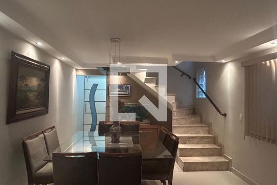 Sala de casa à venda com 3 quartos, 122m² em Vila do Bosque, São Paulo