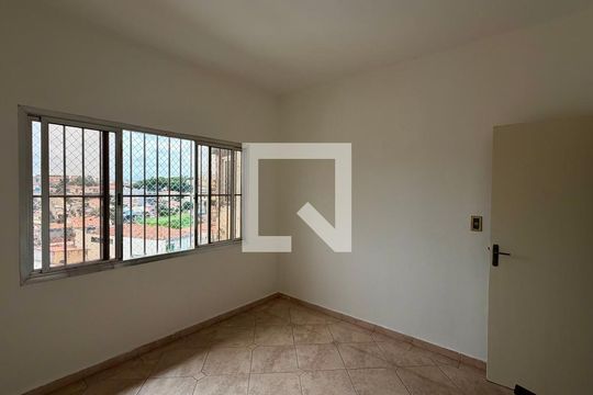 Casa à venda com 5 quartos, 130m² em Jardim Ivana, São Paulo