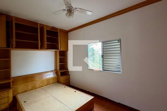 Casa à venda com 5 quartos, 130m² em Jardim Ivana, São Paulo