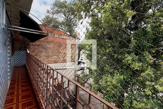 Casa à venda com 5 quartos, 130m² em Jardim Ivana, São Paulo