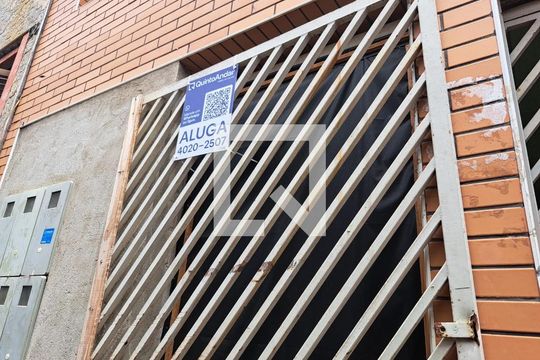 PLACA de casa para alugar com 1 quarto, 30m² em Jardim Primeiro de Maio (chacara Fazendinha), Osasco