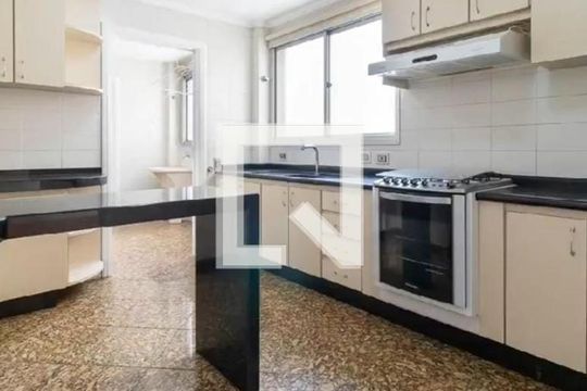 Apartamento para alugar com 3 quartos, 180m² em Batel, Curitiba