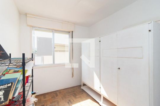 Quarto 1 de apartamento para alugar com 2 quartos, 49m² em Santo Antônio, Porto Alegre