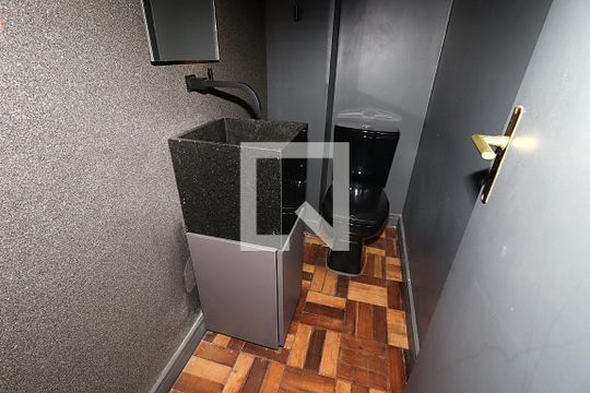 Lavabo da Sala de casa para alugar com 3 quartos, 185m² em São João, Porto Alegre