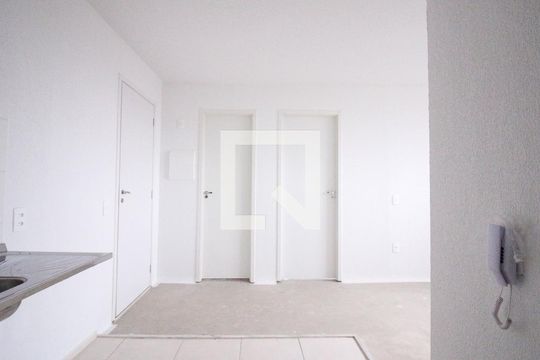 Sala/cozinha de apartamento à venda com 2 quartos, 35m² em Jardim Santa Adelia, São Paulo