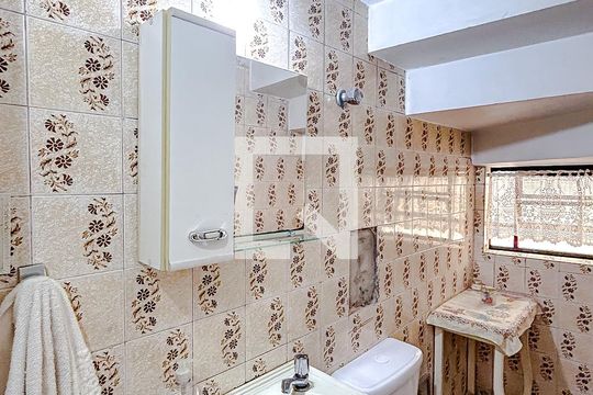 Lavabo de casa à venda com 4 quartos, 240m² em Vila Nova Manchester, São Paulo