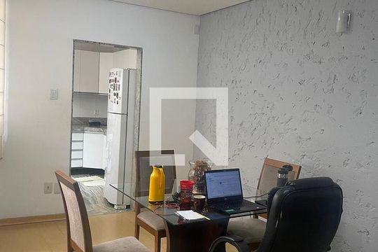 Sala de apartamento à venda com 3 quartos, 100m² em Lourdes, Belo Horizonte