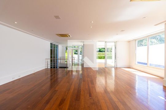 Casa à venda com 4 quartos, 1000m² em Cidade Jardim, São Paulo