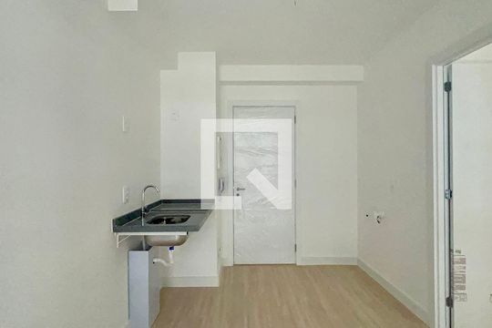 Sala de kitnet/studio à venda com 1 quarto, 27m² em Pinheiros, São Paulo