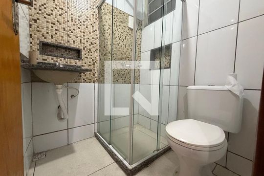Banheiro  de kitnet/studio para alugar com 1 quarto, 40m² em Recreio, Rio de Janeiro