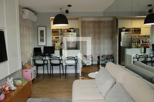 Sala de apartamento à venda com 2 quartos, 121m² em Vila Monumento, São Paulo