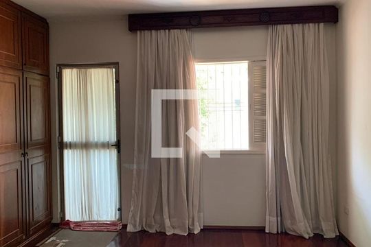 Quarto de casa à venda com 5 quartos, 348m² em Vila Assunção, Santo André