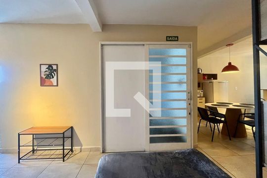 Quarto de kitnet/studio para alugar com 2 quartos, 50m² em Jardim do Trevo, Campinas