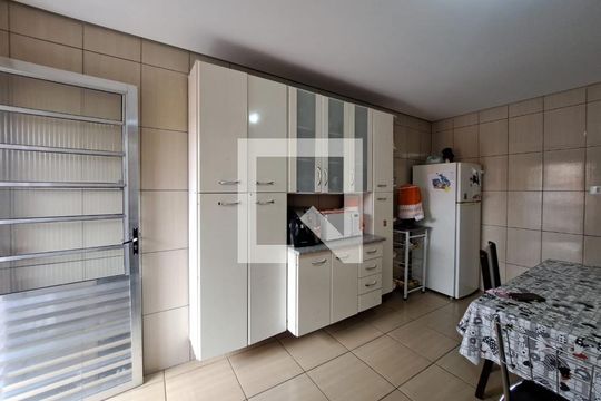 Cozinha de casa à venda com 2 quartos, 144m² em Santo Antônio, Osasco