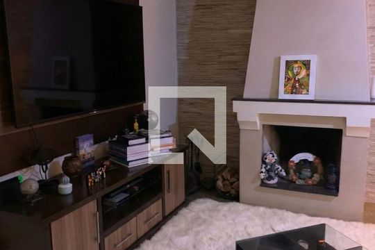 Sala de casa à venda com 4 quartos, 253m² em Camaquã, Porto Alegre