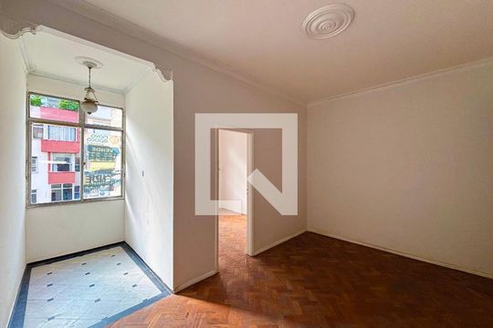 Sala de apartamento para alugar com 1 quarto, 51m² em Copacabana, Rio de Janeiro