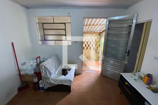 Sala 1 de casa à venda com 3 quartos, 252m² em Jardim Mirante, São Paulo
