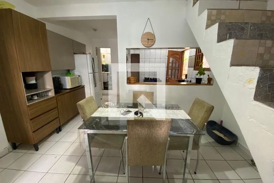 Sala de Jantar de casa à venda com 3 quartos, 252m² em Jardim Mirante, São Paulo