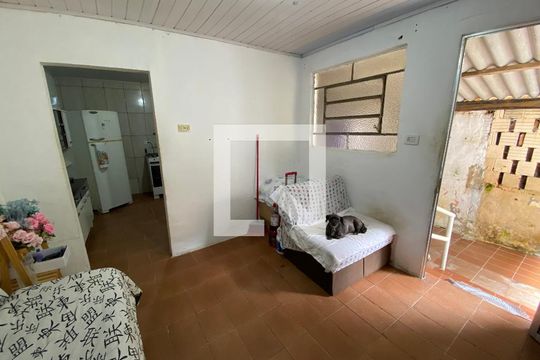 Sala 1 de casa à venda com 3 quartos, 252m² em Jardim Mirante, São Paulo