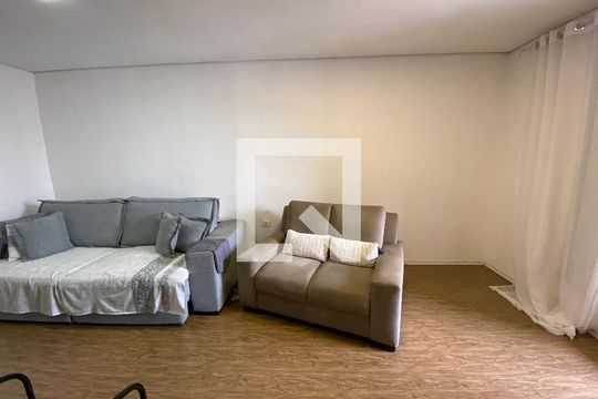 Sala 2 de casa à venda com 3 quartos, 252m² em Jardim Mirante, São Paulo