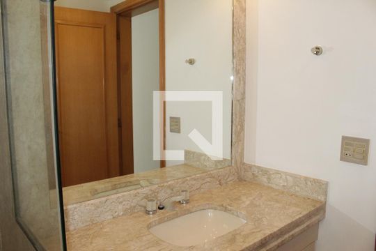 Apartamento para alugar com 4 quartos, 200m² em Higienópolis, São Paulo