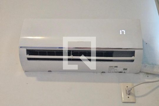 Ar condicionado quarto 1 de apartamento para alugar com 2 quartos, 90m² em Graça, Salvador