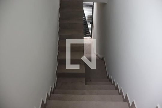 Área comum de kitnet/studio para alugar com 1 quarto, 21m² em Jardim Rosa de Franca, Guarulhos