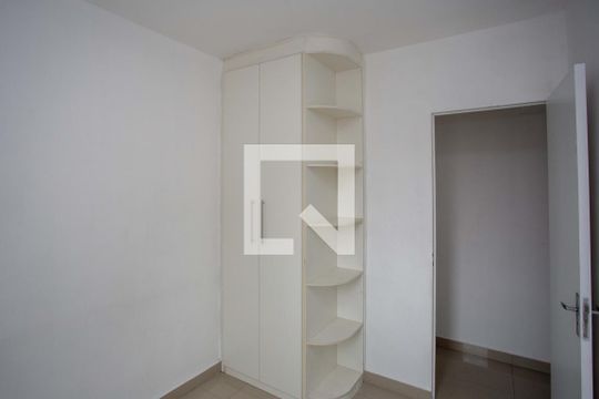 Quarto 1 de apartamento à venda com 2 quartos, 43m² em Canhema, Diadema