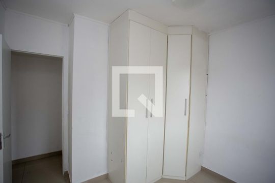 Quarto 2 de apartamento à venda com 2 quartos, 43m² em Canhema, Diadema
