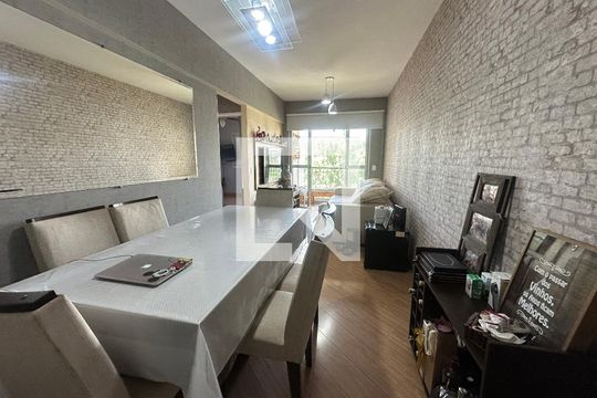 Sala de apartamento à venda com 2 quartos, 61m² em Vila Pindorama, Barueri