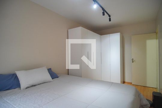Quarto 1 de apartamento à venda com 2 quartos, 60m² em Centro, São Leopoldo