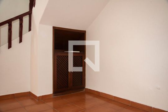 Sala 1 de casa para alugar com 4 quartos, 170m² em Planalto Paulista, São Paulo