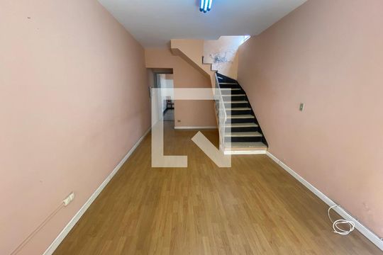 Casa para alugar com 2 quartos, 110m² em Jardim das Acacias, São Paulo