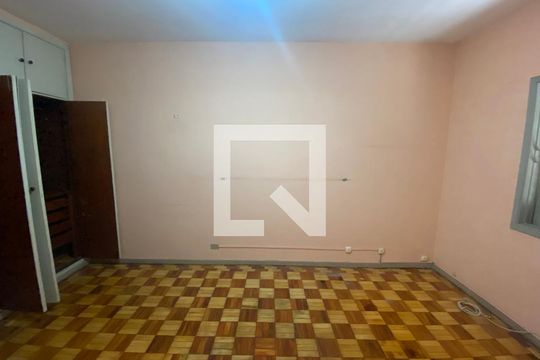 Casa para alugar com 2 quartos, 110m² em Jardim das Acacias, São Paulo