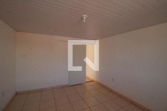 Quarto 1 de casa para alugar com 2 quartos, 70m² em Tiradentes, Nova Iguaçu