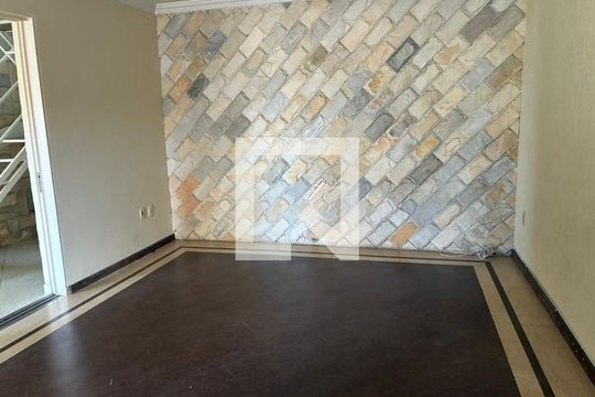 Sala 2 de casa para alugar com 3 quartos, 200m² em São Joaquim, Contagem