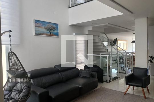 Casa de Condomínio para alugar com 4 quartos, 350m² em Cidade Parquelandia, Itaquaquecetuba