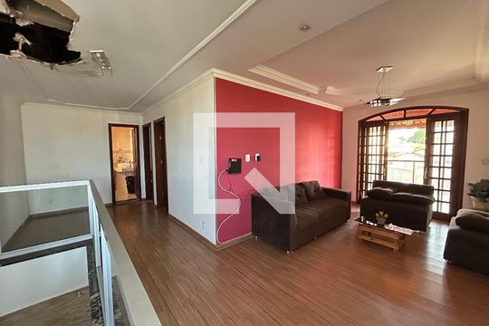 Casa à venda com 4 quartos, 360m² em Candelária, Belo Horizonte