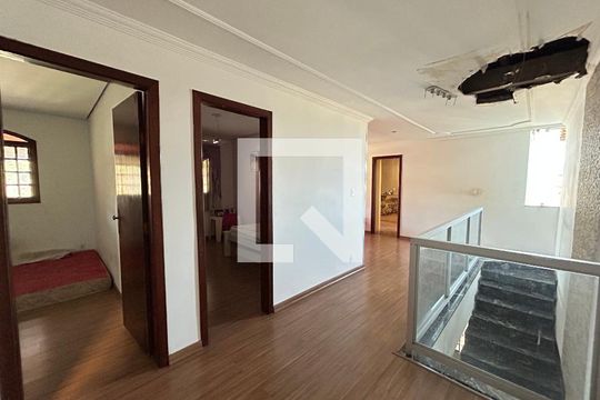 Casa à venda com 4 quartos, 360m² em Candelária, Belo Horizonte