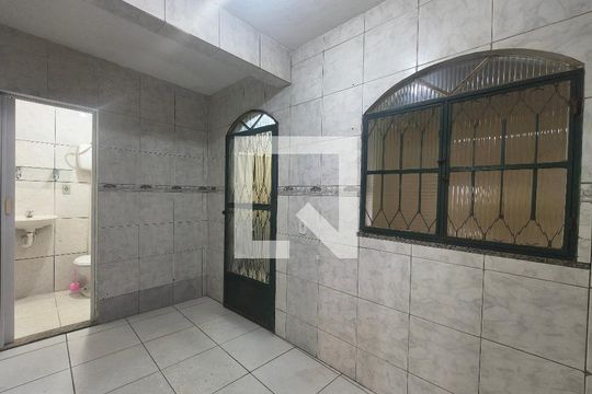 Casa para alugar com 1 quarto, 35m² em Jacarepaguá, Rio de Janeiro
