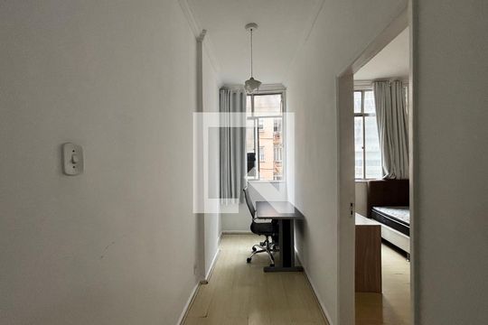 Sala de apartamento para alugar com 2 quartos, 85m² em Copacabana, Rio de Janeiro