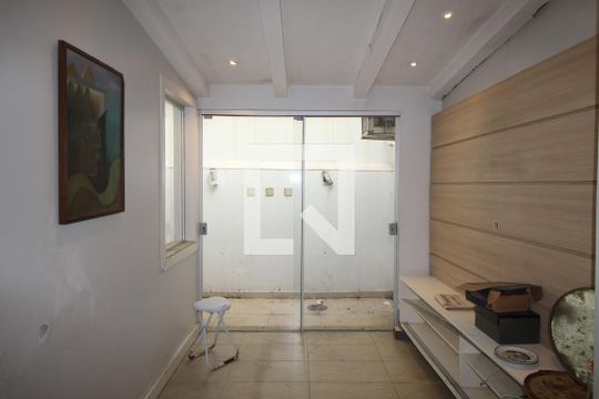 Sala de apartamento à venda com 1 quarto, 47m² em Santa Cecília, Porto Alegre