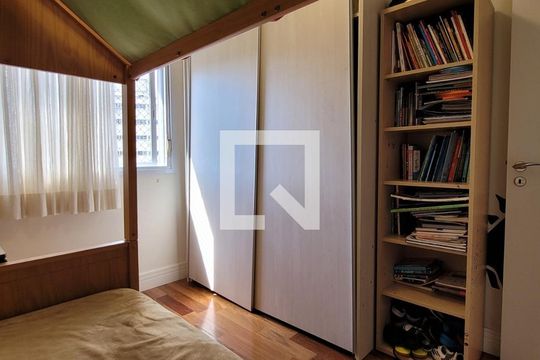 Quarto de apartamento para alugar com 3 quartos, 149m² em Vila Mariana, São Paulo