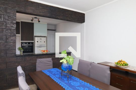 Sala de casa à venda com 4 quartos, 350m² em Cidade Líder, São Paulo